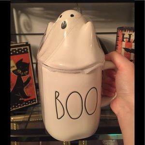 Rae Dunn Halloween white BOO mug w/ ghost topper